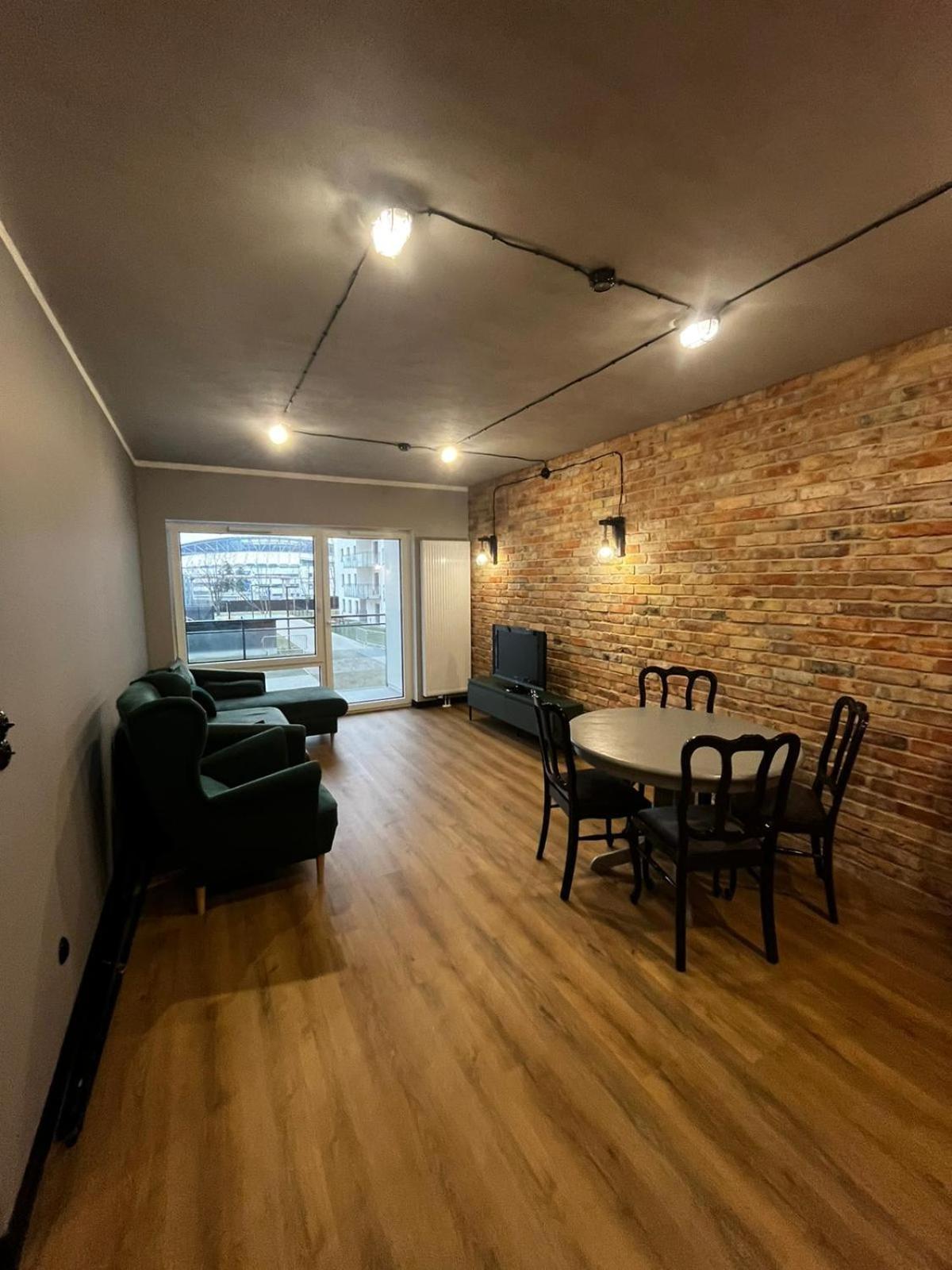 Apartament Z Widokiem Na Stadion Styl Industrialny Jedyny Taki Check In 24 H Poznan Ngoại thất bức ảnh