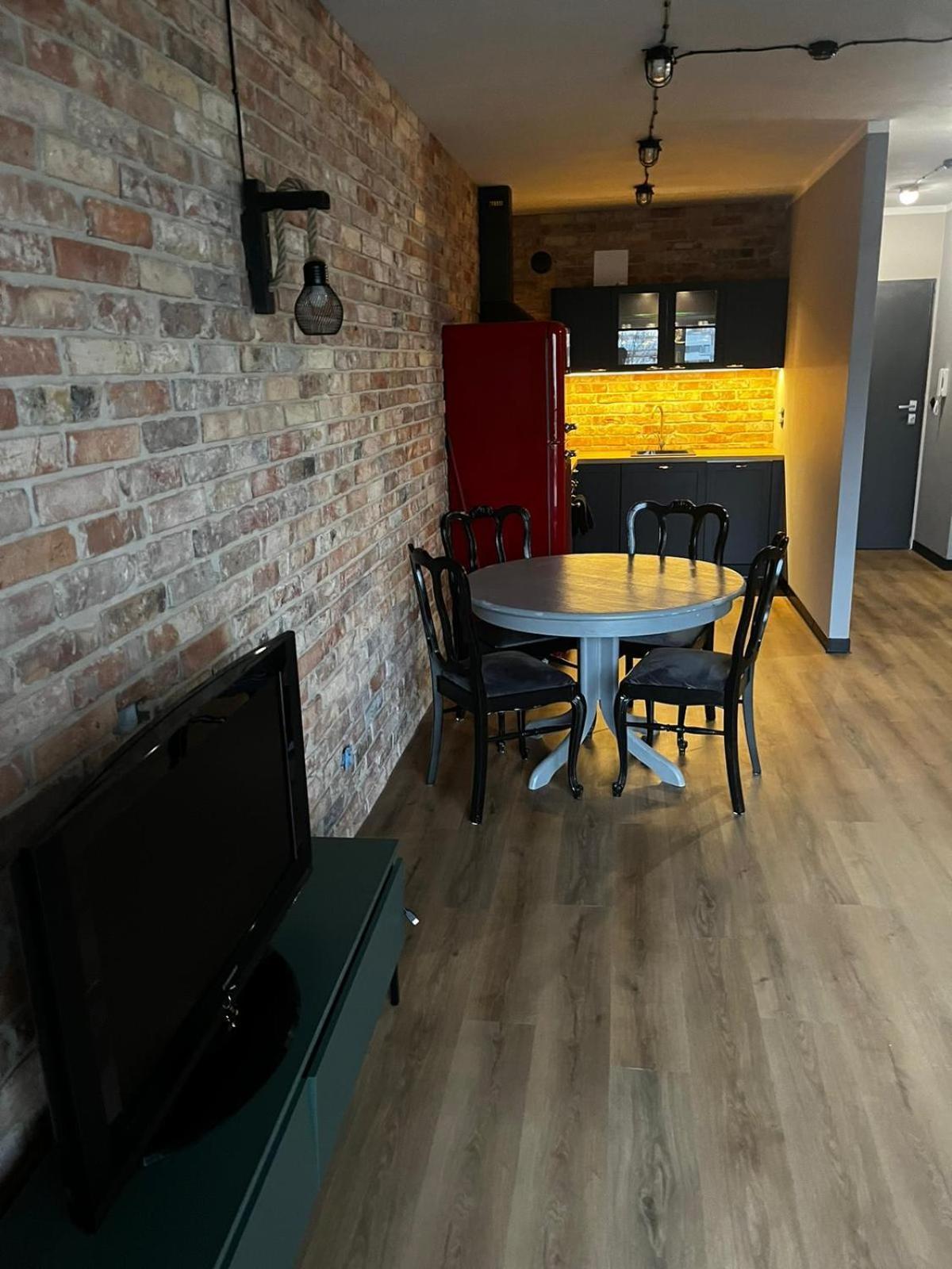 Apartament Z Widokiem Na Stadion Styl Industrialny Jedyny Taki Check In 24 H Poznan Ngoại thất bức ảnh