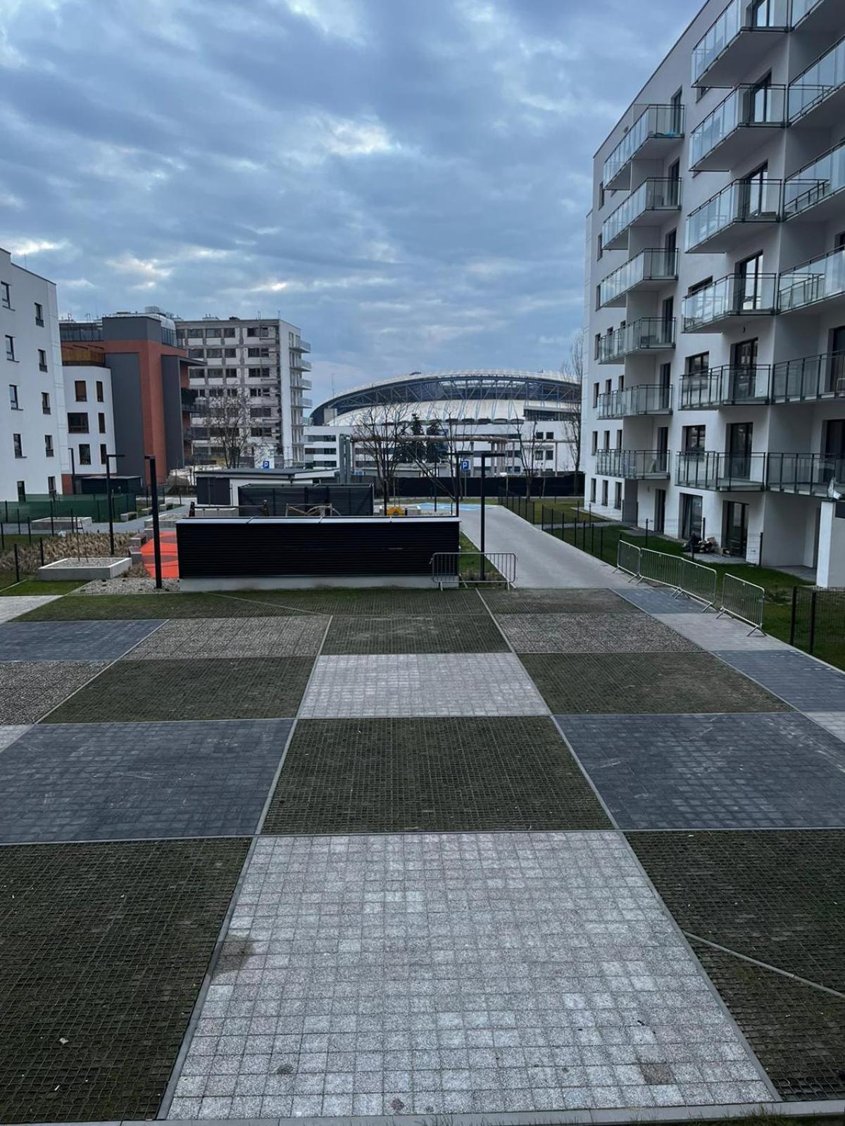 Apartament Z Widokiem Na Stadion Styl Industrialny Jedyny Taki Check In 24 H Poznan Ngoại thất bức ảnh